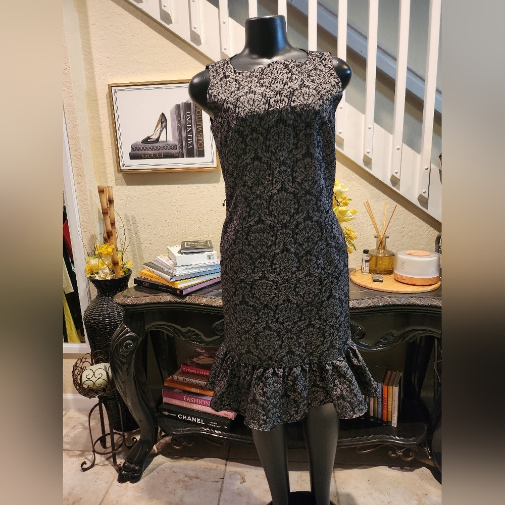 Oscar de la Renta Dress Flounced Metallic Jacquard Sleeveless Size 4